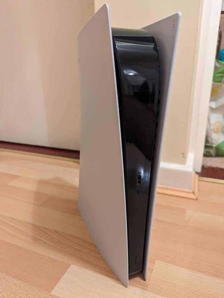 Playstation 5 Digital Edition Console