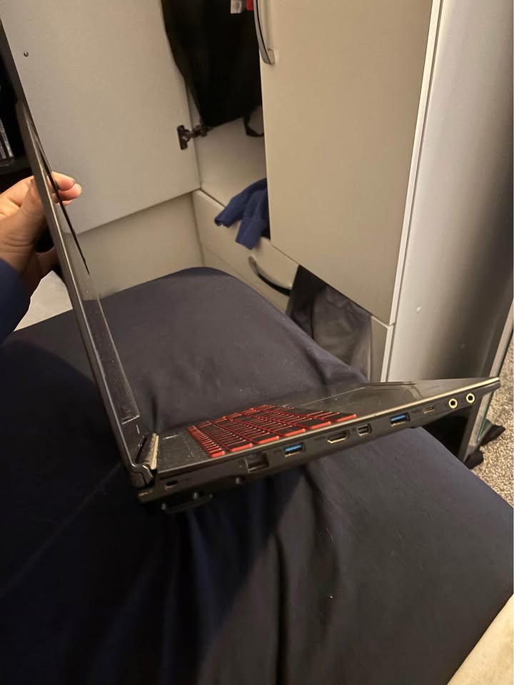 Mid-range gaming laptop i5 processor 7 8GB RAM,