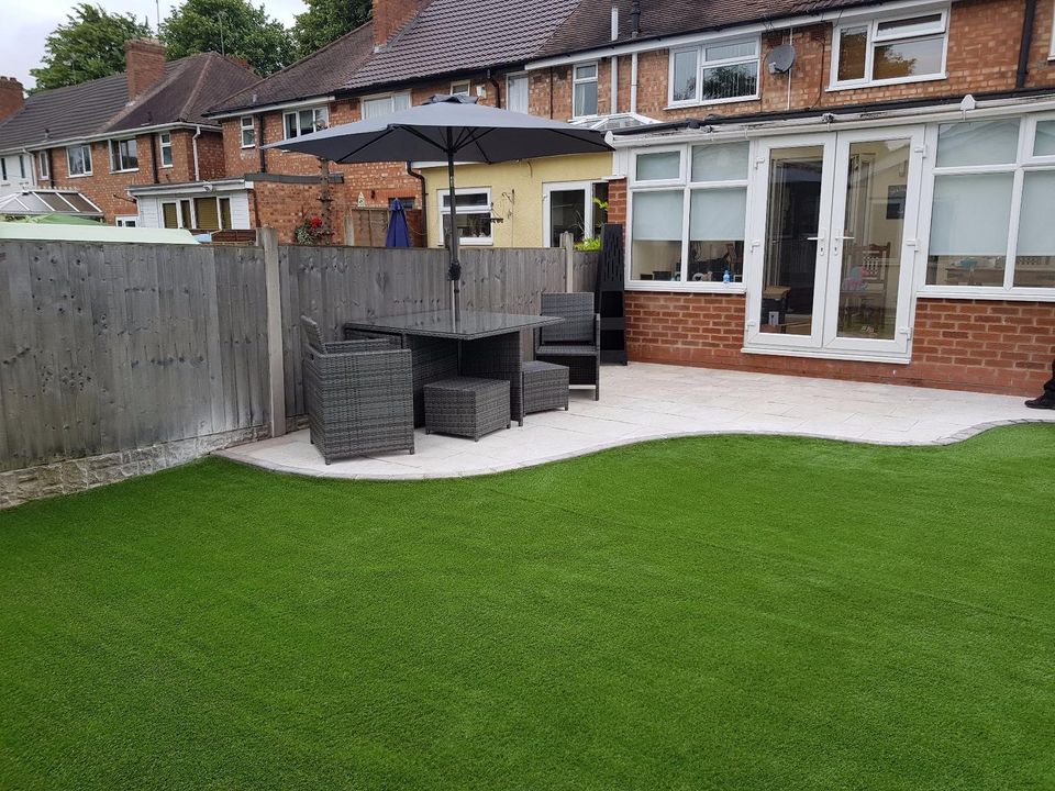 · Harts Premium Rattan Dining Set, Cube 8 Seats Garden Patio Conservatory.