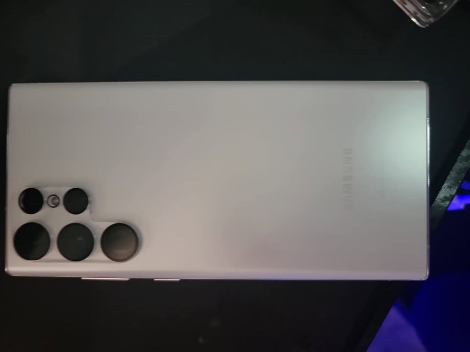 Ultra 5G Black 128GB - 6.8 120 Hz AMOLED Display, 108MP+12MP+10MP+10MP Rear Came